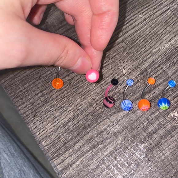 Belly Button Piercing - Picture 2 of 4